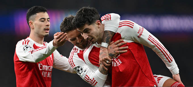Arsenal đếm tiền ‘mỏi tay’ tại Champions League